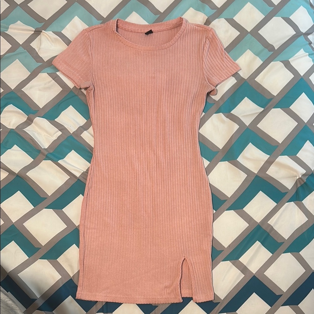 Elegant Pink Ribbed Knit Dress